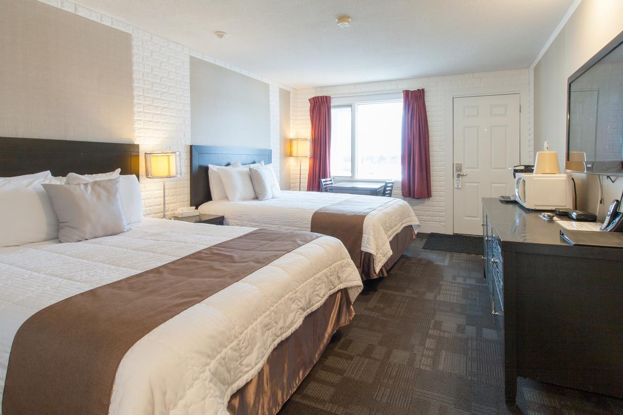 Hotel Moncton Bagian luar foto