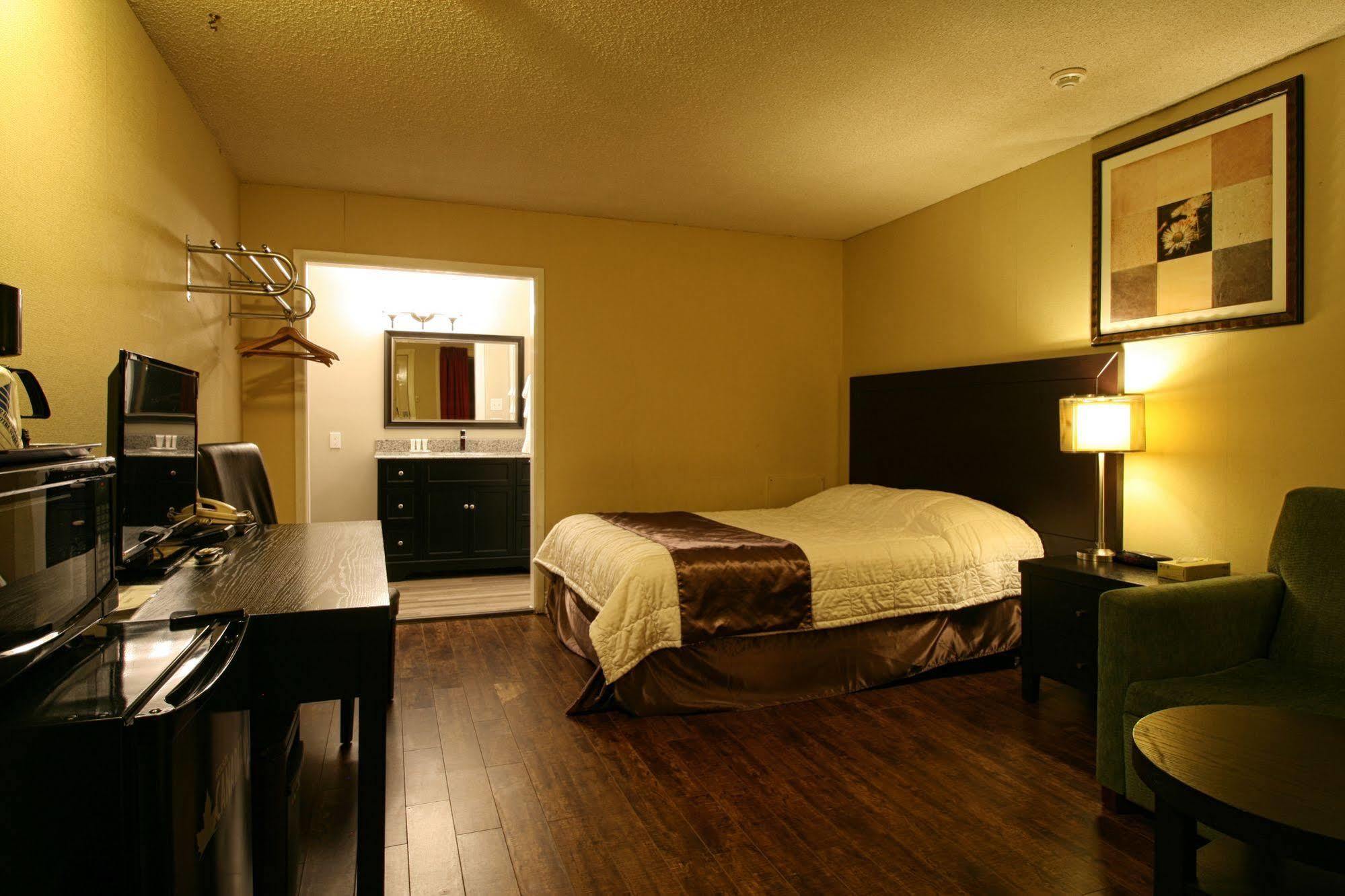 Hotel Moncton Bagian luar foto