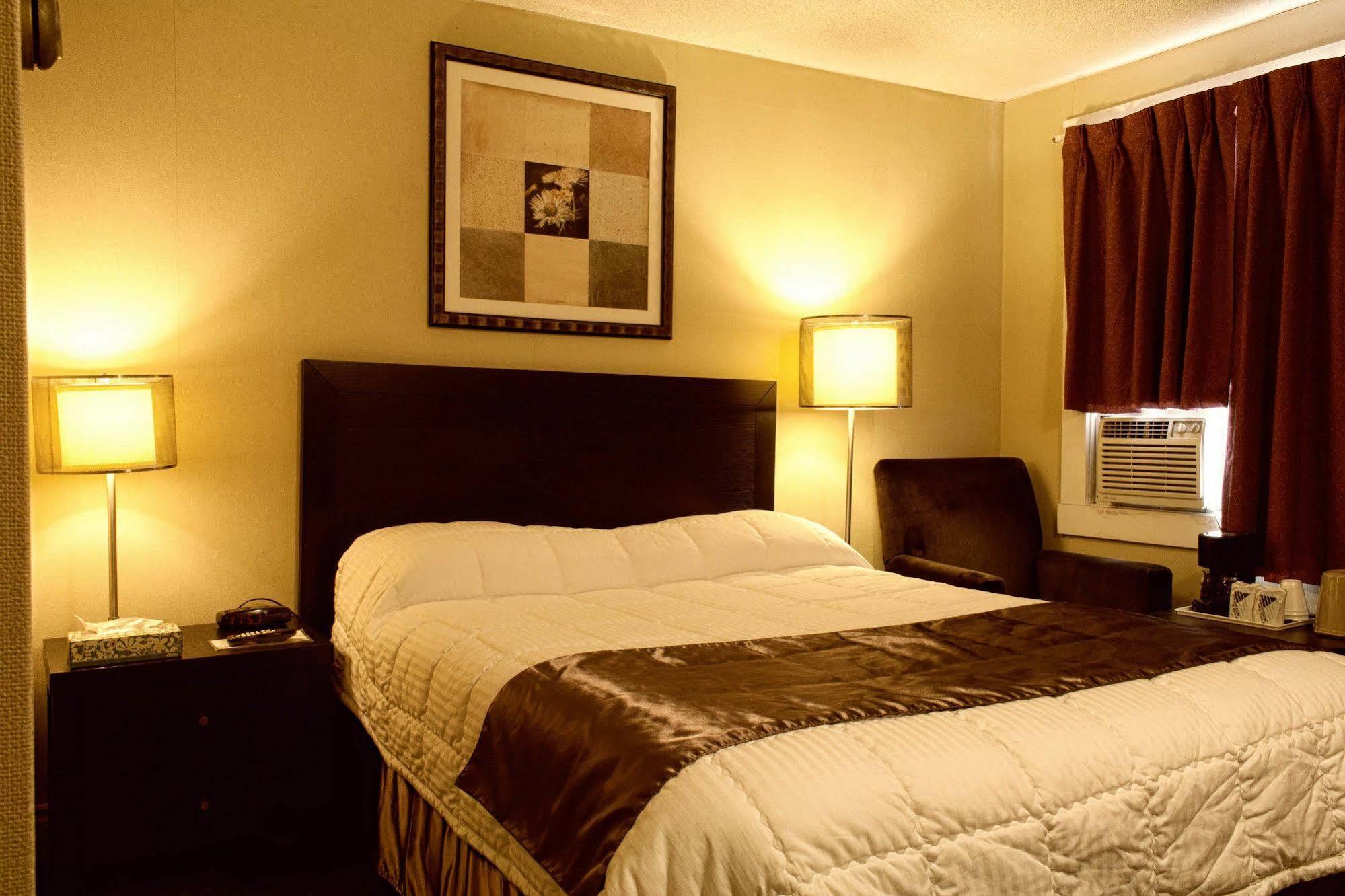 Hotel Moncton Bagian luar foto