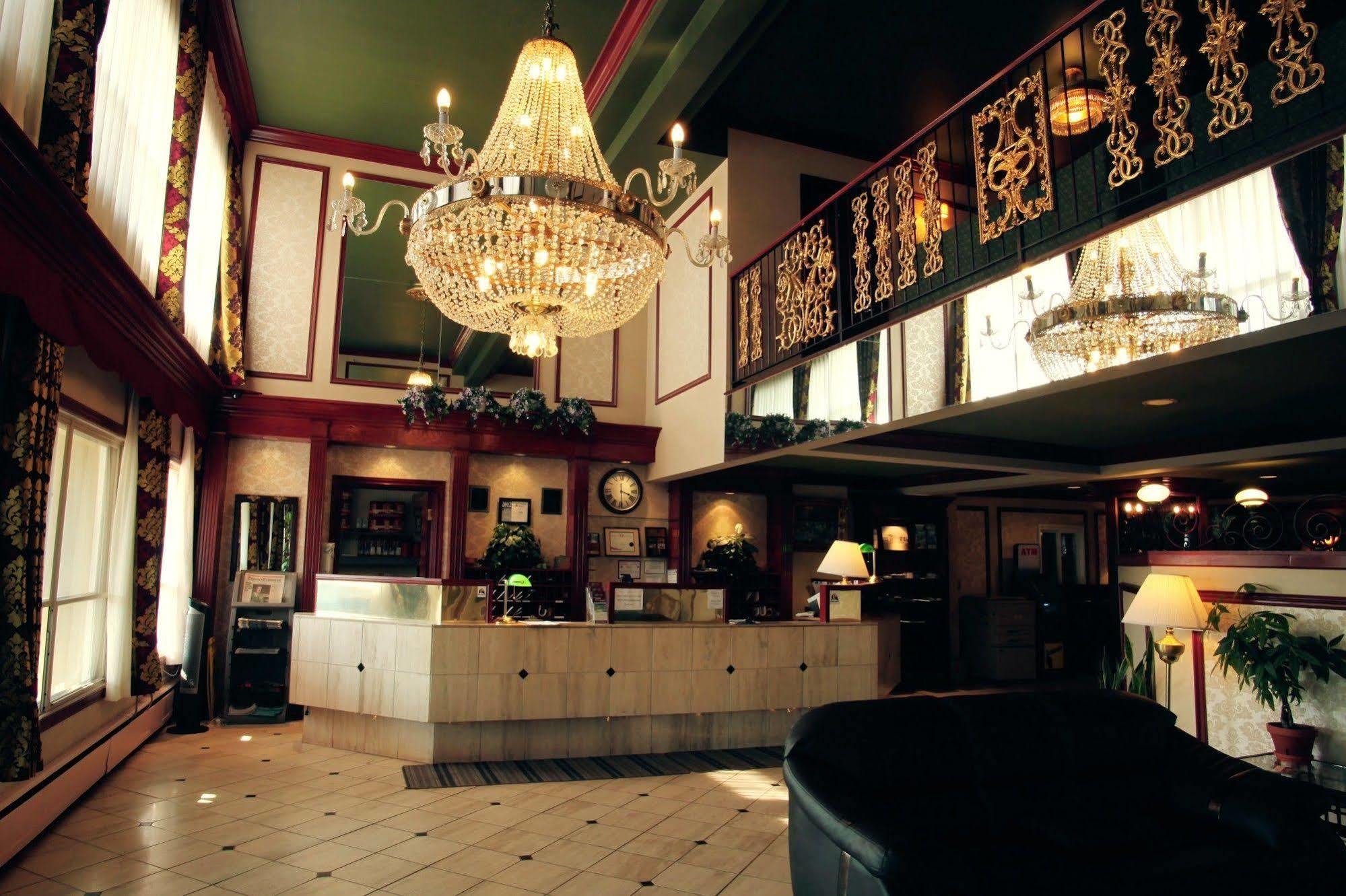 Hotel Moncton Bagian luar foto